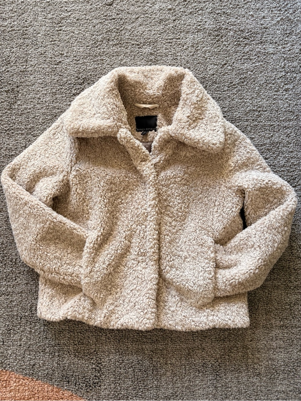 Banana Republic XS/S Faux Fur Crop Coat Cool Taupe #autumn #Scandi #minimalist